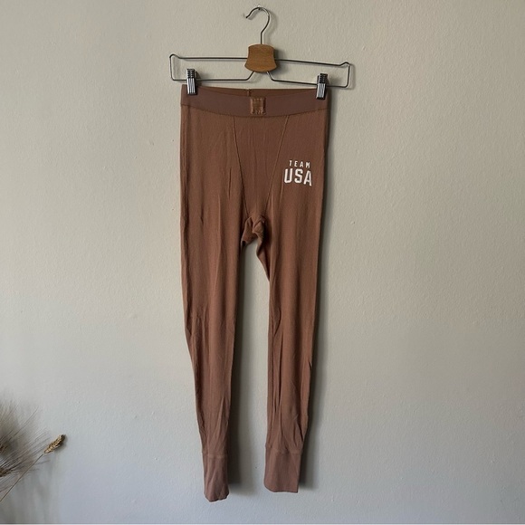 SKIMS SIENNA LIMITED EDITION TEAM USA BOXER LEGGINGS Small - Picture 3 of 11